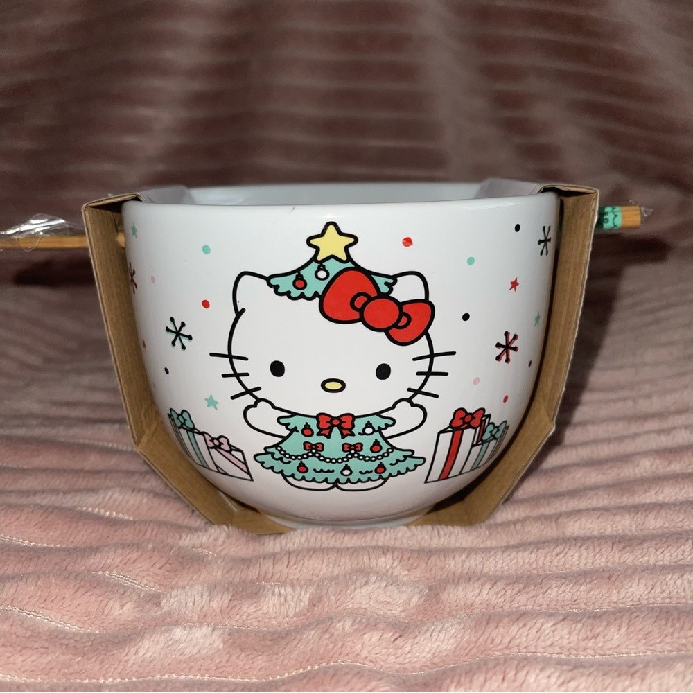 Hello Kitty Christmas Tree Ramen Bowl